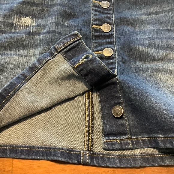 Thyme Distressed Maternity Jean Skirt, Size XL - Picture 4 of 8